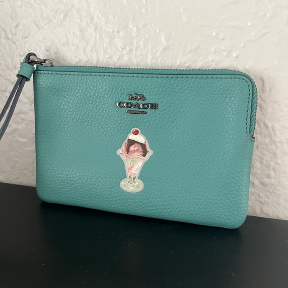 Coach Corner Zip Leather Wristlet Wallet Ice Cream Motif - Picture 4 of 9